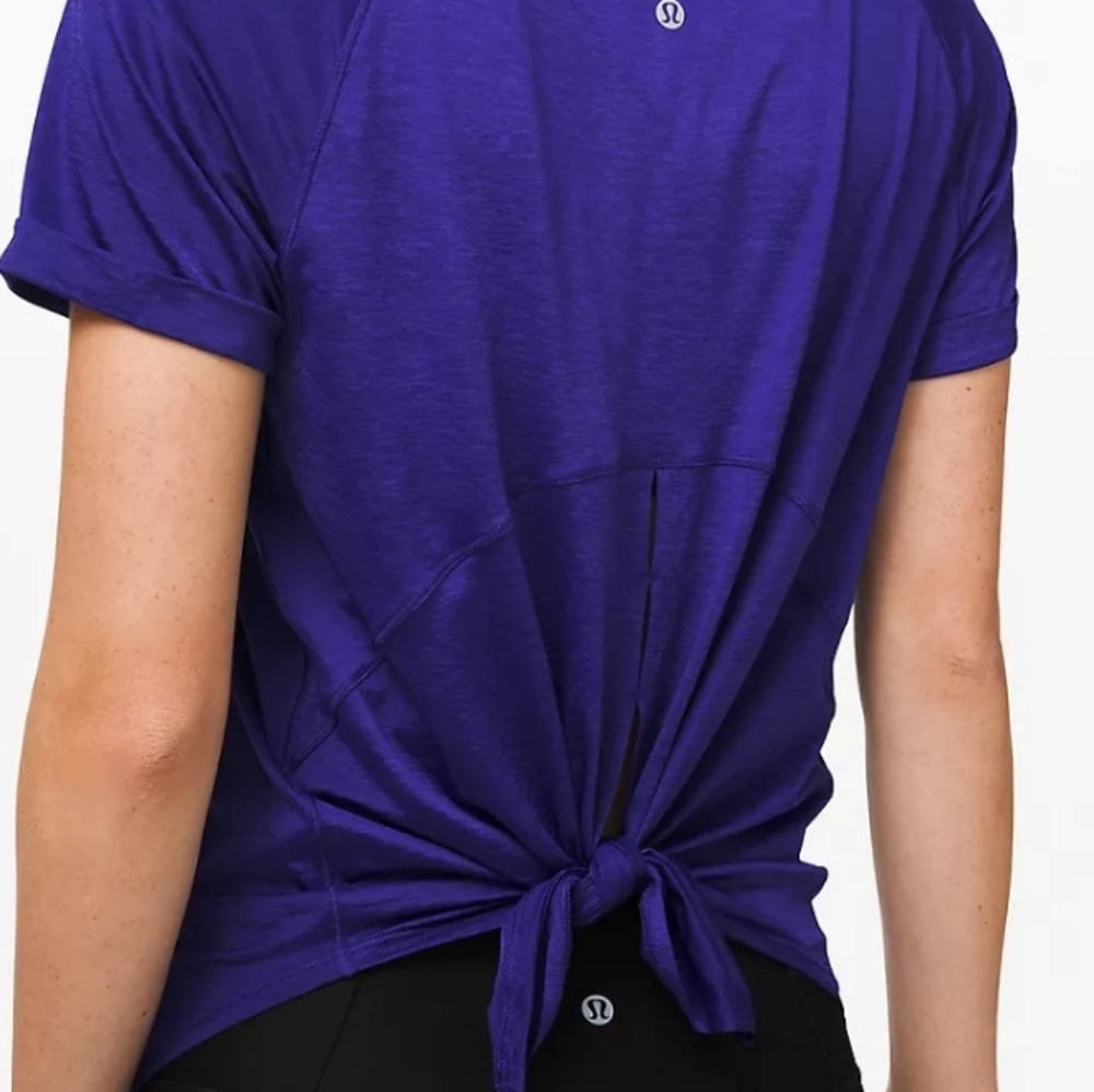 NWT Open Up Tie Back Tee in Larkspur